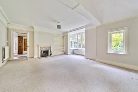 5 bedroom detached house to rent - Photo 2