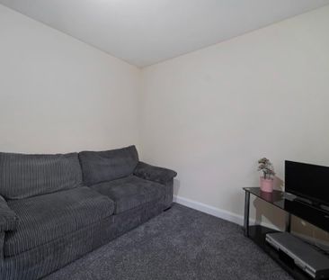 44b Fountain Hill, Derry, BT47 2BP - Photo 3