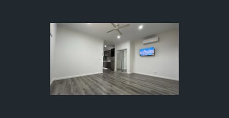 5 STAR ULTRA MODERN LUXURY STUDIO APARTMENT WITH PRIVATE COURTYARD!!! - Photo 4