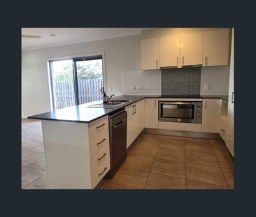 35 Koolivoo Parade, Boyne Island, Qld 4680 - Photo 5