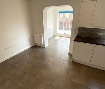 3 bedroom end of terrace house to rent - Photo 5