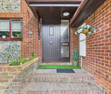 Ouseley Road, Wraysbury, Staines-upon-Thames,TW19 - Photo 5