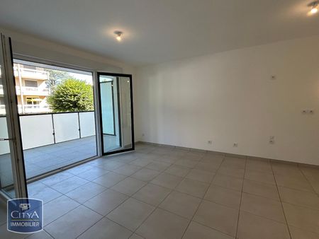Location Appartement 2 pièces 42m² THONON LES BAINS 74200 - Photo 2