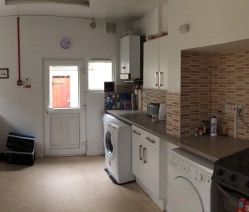 Student Accommodation - 7 Bedroom House - Photo 6