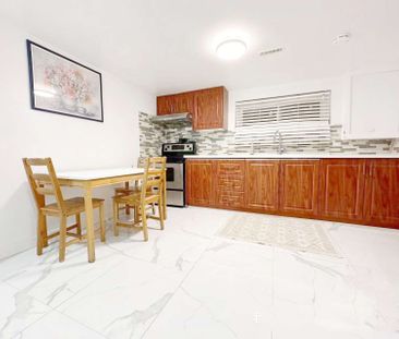 For Lease - 115 Mintwood Drive, Toronto, Ontario - Photo 3