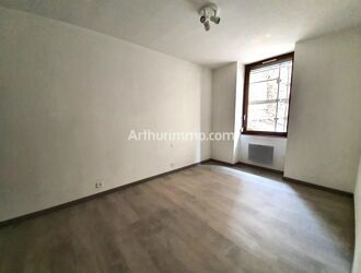 Location Appartement 4 pièces 92 m2 à Lons-le-Saunier - Photo 4