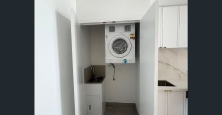 The Cullinan – A Sophisticated Studio Retreat - Photo 2