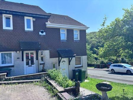 Redruth Close, Plymouth, PL5 - Photo 2