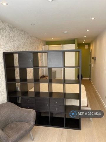 Studio to rent - Photo 5