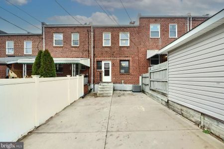 651 48th St - Photo 2