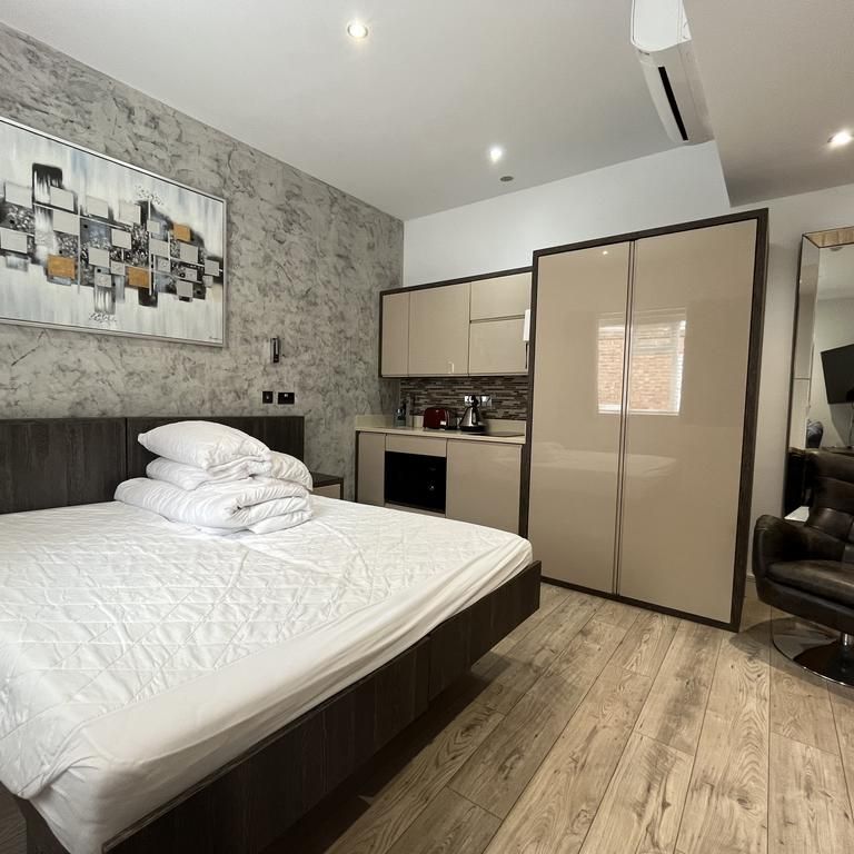 Studio to rent - Photo 1