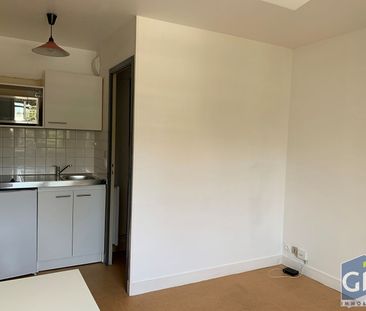 Location Appartement 1 pièce 14m² - Photo 4