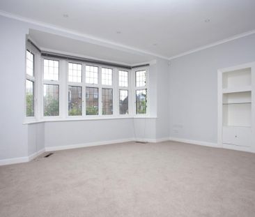 4 bedroom semi-detached house to rent - Photo 2