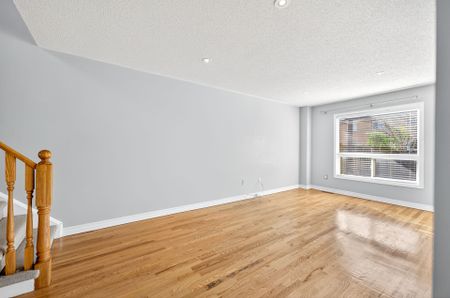 For Lease - 2456 LAZIO Lane, Oakville, Ontario - Photo 2