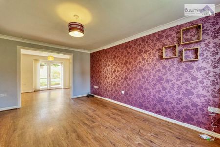 4 bedroom detached house to rent - Photo 2