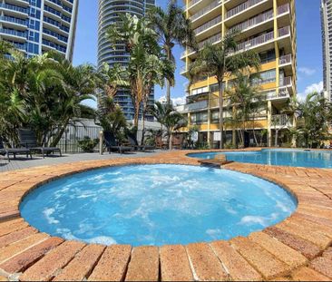 Central Surfers Renovated 2 Bed Apartment - Photo 4