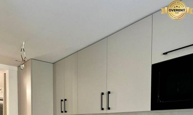 PRENÁJOM - 3-izbový priestranný byt pri rieke - Wilsonovo nábrežie - Fotografia 1