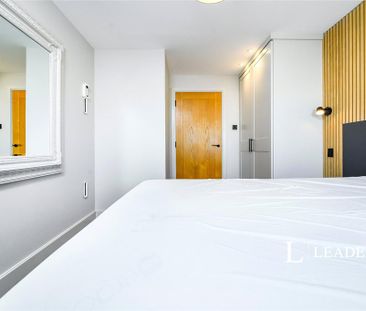 2 bedroom flat to rent - Photo 6