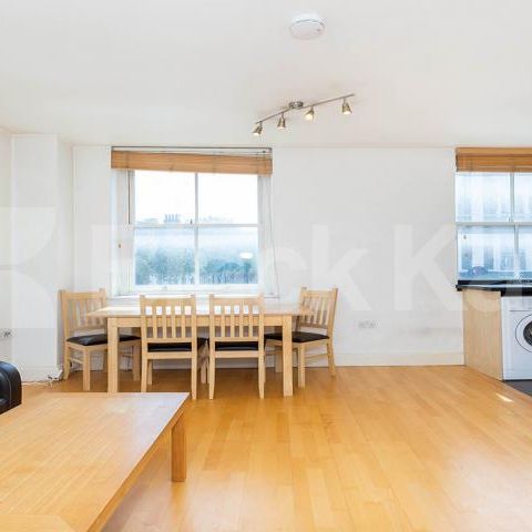 Modern one bed located within a stones throw to Camden Tube & Market - Photo 1