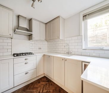 2 bedroom end of terrace house to rent - Photo 4