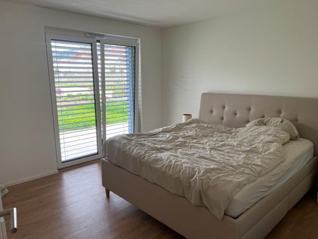 Appartement de 3,5 pièces avec terrasse dans un quartier récent ! - Foto 3