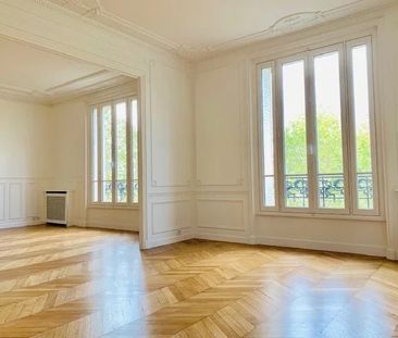 Tout savoir sur cet appartement dans le quartier Ecole Militaire, à... - Photo 1