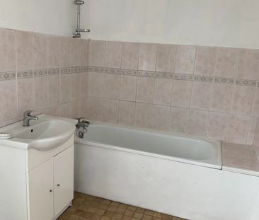 Location Appartement 2 pièces 52m² ARQUES 62510 - Photo 5