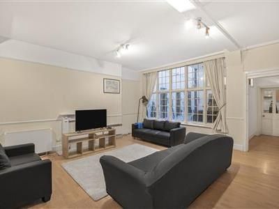 Gloucester Road, SW7 - Photo 2