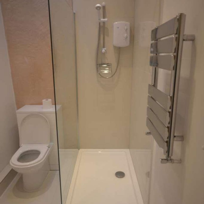 1 bedroom Flat To Let - Photo 1