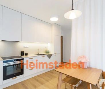 Pronájem bytu 1+kk 34 m - Fotografie 3