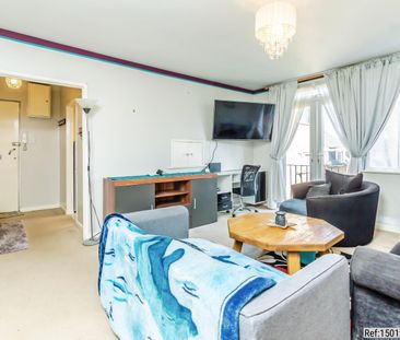 2 bed Flat in Marlborough Court Croydon Road, Westerham, TN16 1EU - Photo 6