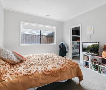 FOUR BEDROOM, FAMILY HOME - Photo 5