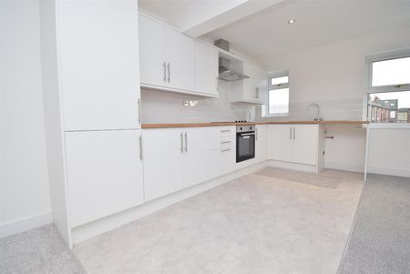 Bank Street, Ossett - Photo 5