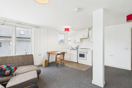 2 bedroom flat to rent - Photo 3