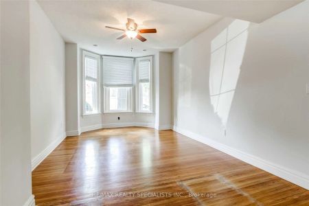 Property For Lease | X9006728 - Photo 2