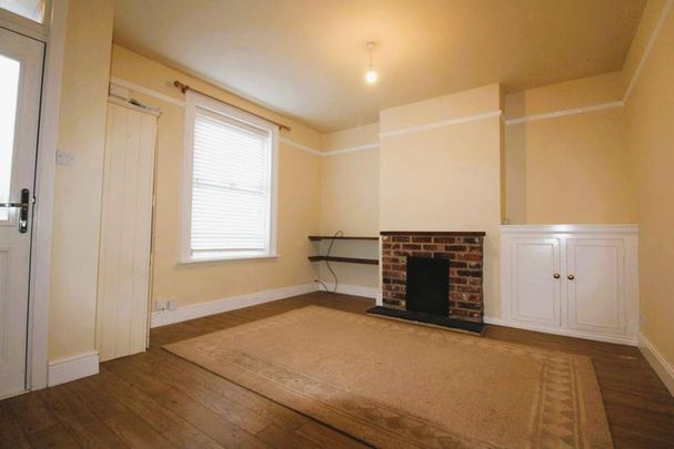 1 bedroom ground floor flat to rent - Photo 1