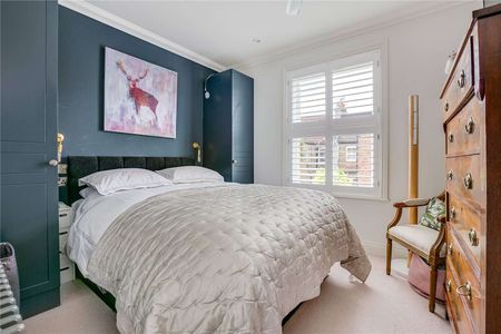 A stunning four bedroom house finished to a high specification - Photo 5