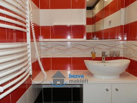 Pronájem bytu 2+1 50 m2 - Fotografie 5