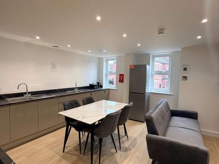 5 bedroom house of multiple occupation to rent - Photo 3