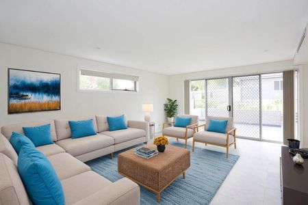 Spacious Modern Duplex in Prime Eastwood Location - Photo 4