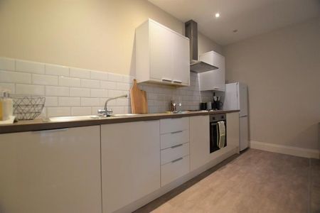 2 Bedroom Apartment To Let - Photo 4