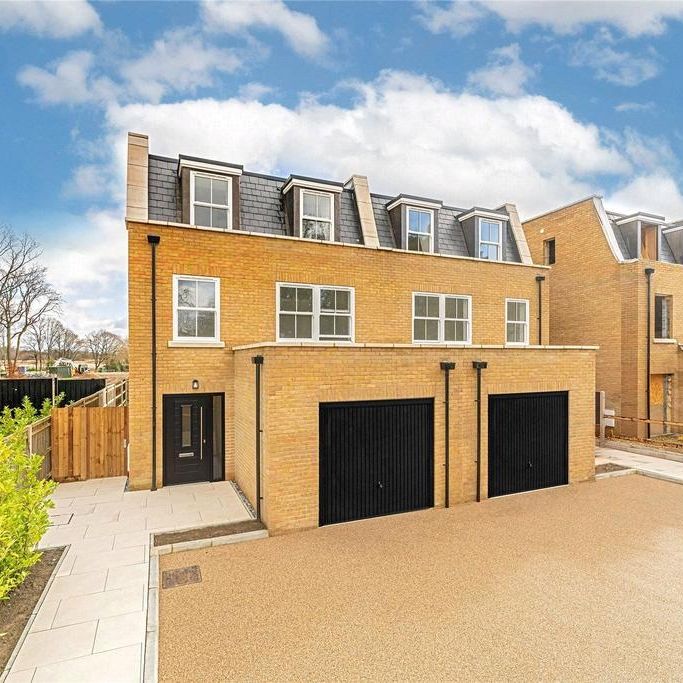 4 bedroom semi-detached house to rent - Photo 1