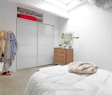 214 Bathurst Street apartment — Toronto, ON (2-Bedroom) - 2 Bedroom - Photo 3