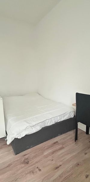 Location Appartement 1 pièce 21m² ST ETIENNE 42000 - Photo 1
