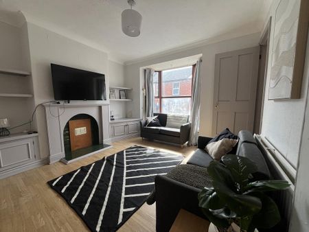 4 bedroom terraced house to rent - Photo 3