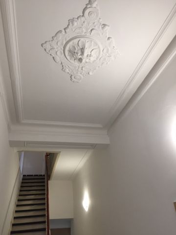 ++ STADTWOHNEN – 2 Zimmer, 2. Etage, Altbau-Whg., nahe Klinikum und FH! - Photo 3