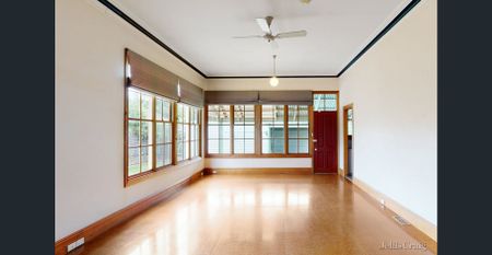 Large Victorian Home in Paramount Location - Photo 4