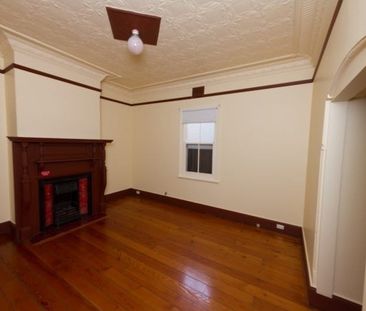 66 Alfred Street, Mascot NSW 2020 - House For Rent | Domain - Photo 3