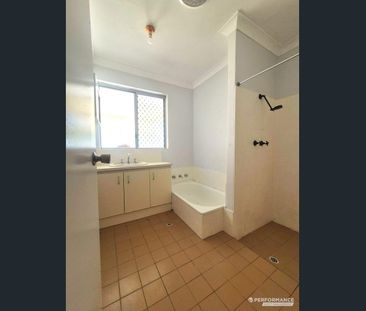 20 Glenbawn Drive, South Lake, WA 6164 - Photo 2