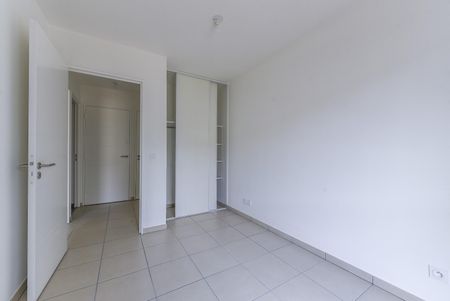 location Appartement T4 DE 75.02m² À LYON - Photo 2